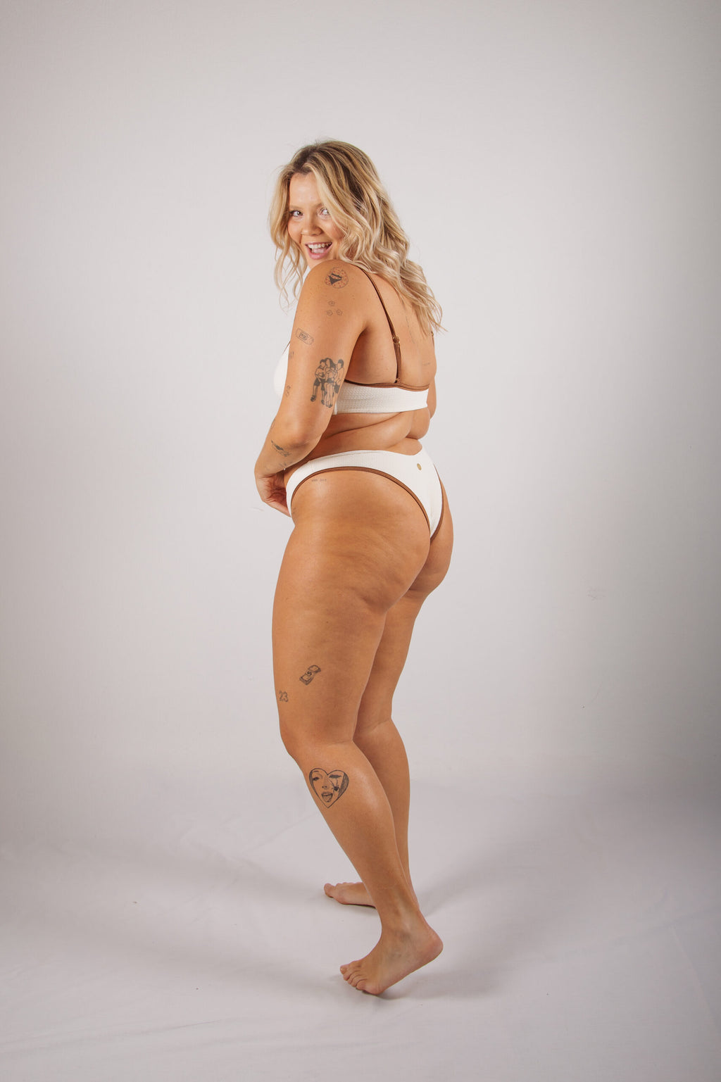 BOTTOM/CUECA DE BIKINI ALMA PLUS SIZE