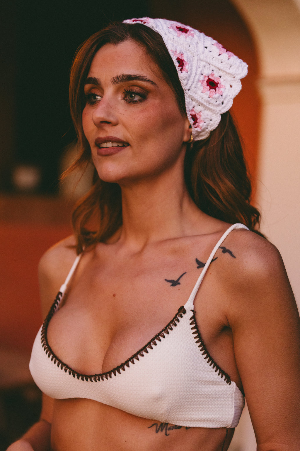 LENÇO BRANCO E ROSA HANDMADE LMR X LIMA
